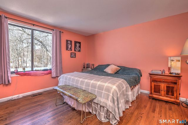 208 Plymouth Colony 208, Branford, CT 06405