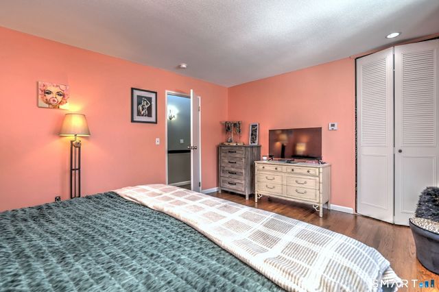 208 Plymouth Colony 208, Branford, CT 06405