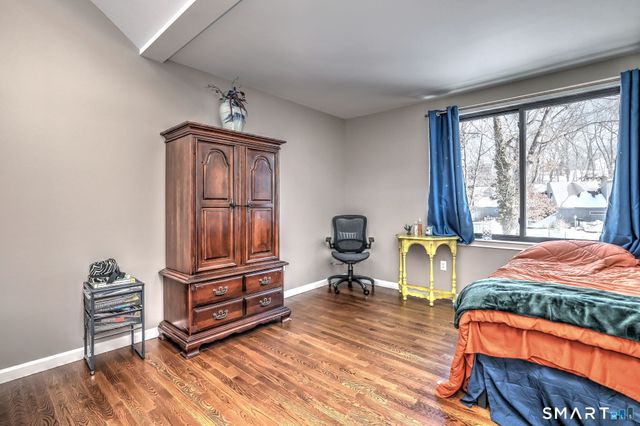 208 Plymouth Colony 208, Branford, CT 06405