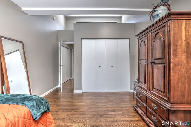 208 Plymouth Colony 208, Branford, CT 06405