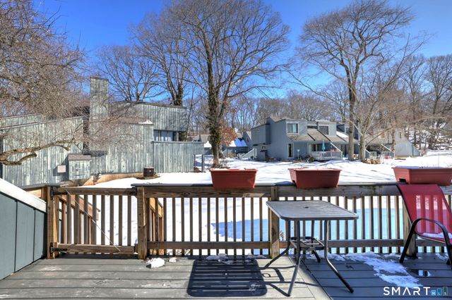 208 Plymouth Colony 208, Branford, CT 06405