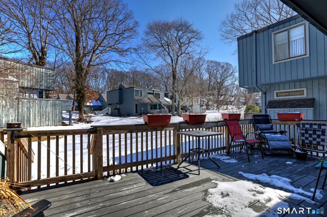 208 Plymouth Colony 208, Branford, CT 06405