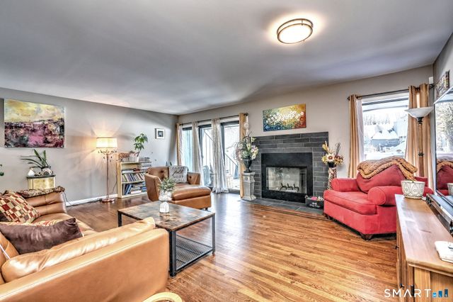 208 Plymouth Colony 208, Branford, CT 06405