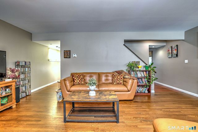 208 Plymouth Colony 208, Branford, CT 06405