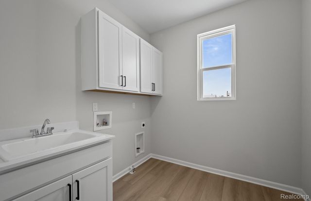 20352 Banbury Court, Macomb Township, MI 48044