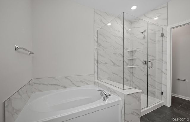 20352 Banbury Court, Macomb Township, MI 48044