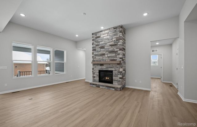 20352 Banbury Court, Macomb Township, MI 48044