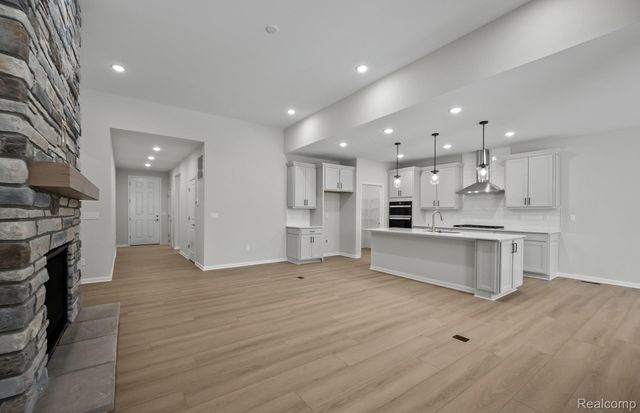 20352 Banbury Court, Macomb Township, MI 48044