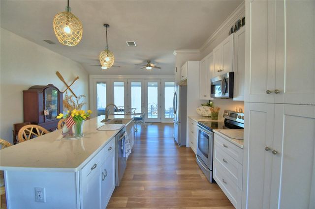 1173 S LAKE REEDY BOULEVARD, Frostproof, FL 33843