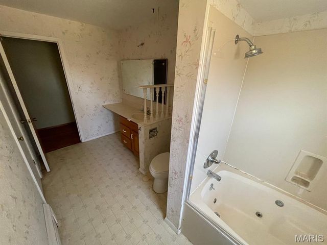 4800 N State Route 159, Edwardsville, IL 62025