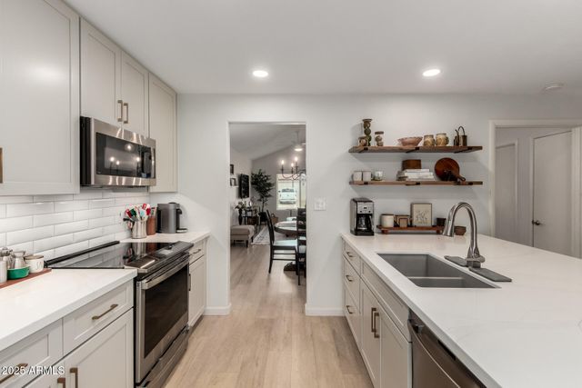 12210 S POTOMAC Street, Phoenix, AZ 85044