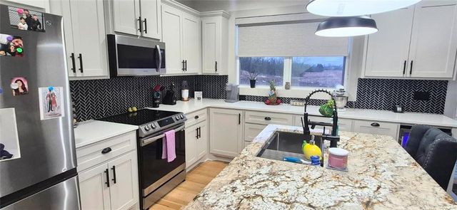 31733 W 168th Court, Gardner, KS 66030