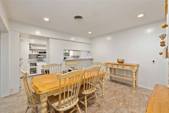 2302 11th Street, Brownwood, TX 76801