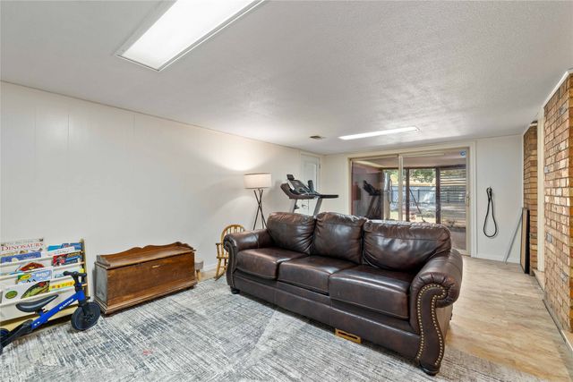 2302 11th Street, Brownwood, TX 76801