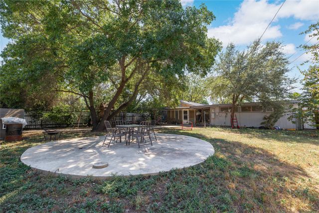 2302 11th Street, Brownwood, TX 76801