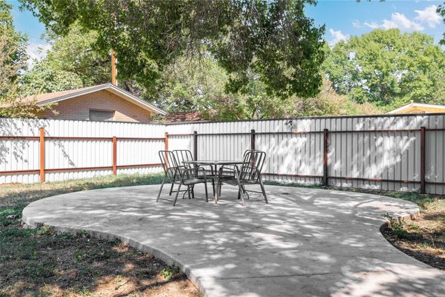 2302 11th Street, Brownwood, TX 76801