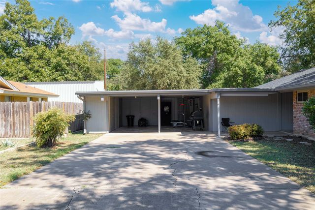 2302 11th Street, Brownwood, TX 76801