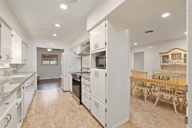 2302 11th Street, Brownwood, TX 76801