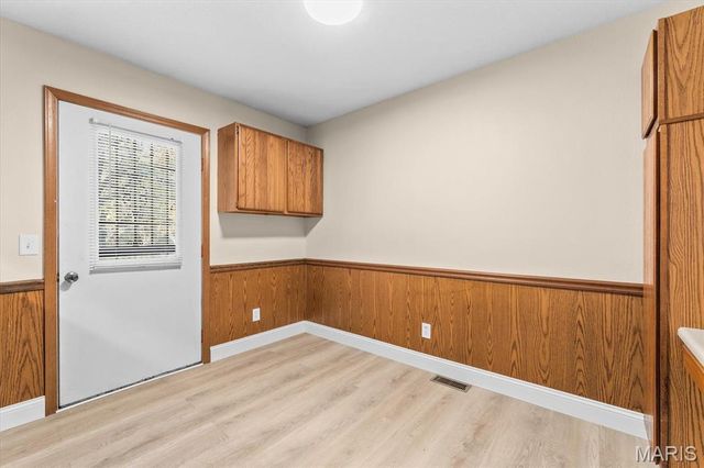 2301 Stonecastle Avenue, Belleville, IL 62221