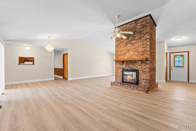 2301 Stonecastle Avenue, Belleville, IL 62221