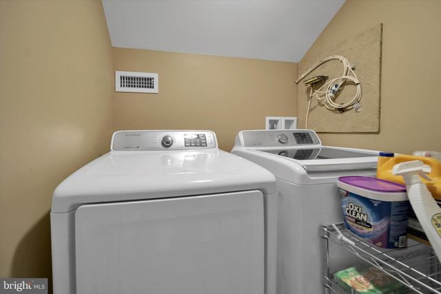 14 ROLLING LANE, Levittown, PA 19055