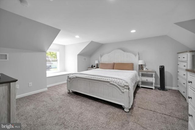 14 ROLLING LANE, Levittown, PA 19055