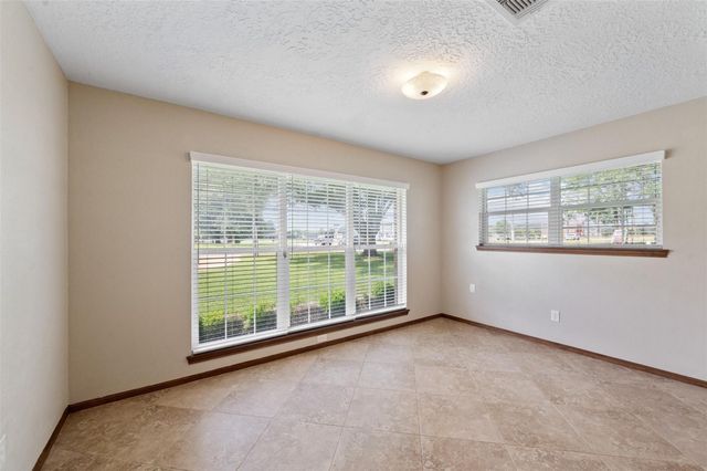 534 W Hufsmith Road, Tomball, TX 77375