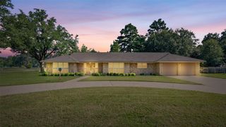 534 W Hufsmith Road, Tomball, TX 77375