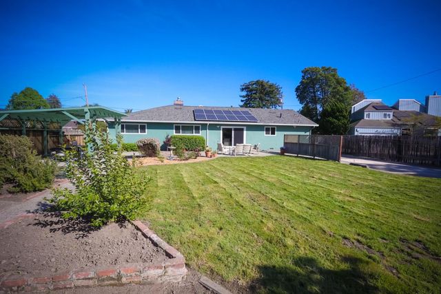 107 Linden Street, Santa Cruz, CA 95062