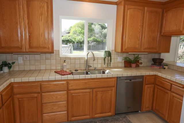 107 Linden Street, Santa Cruz, CA 95062