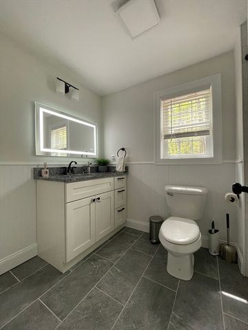 122 Swan Ave, Fitchburg, MA 01420