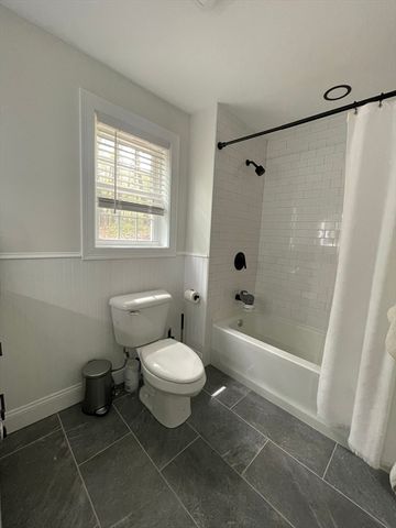 122 Swan Ave, Fitchburg, MA 01420