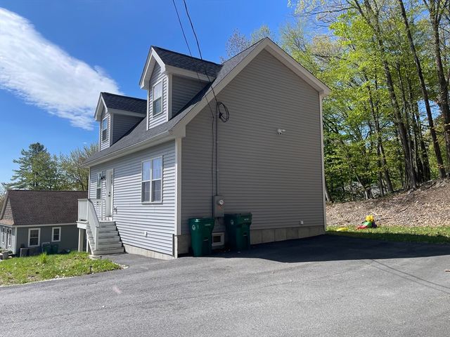 122 Swan Ave, Fitchburg, MA 01420