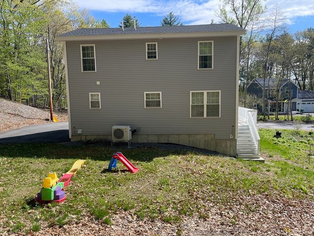 122 Swan Ave, Fitchburg, MA 01420