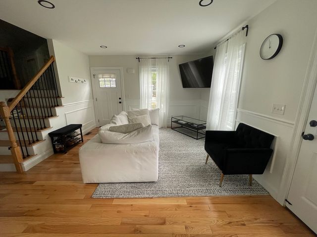 122 Swan Ave, Fitchburg, MA 01420