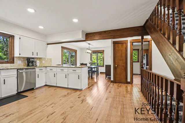 5964 Chicago Drive, Zeeland Twp, MI 49464