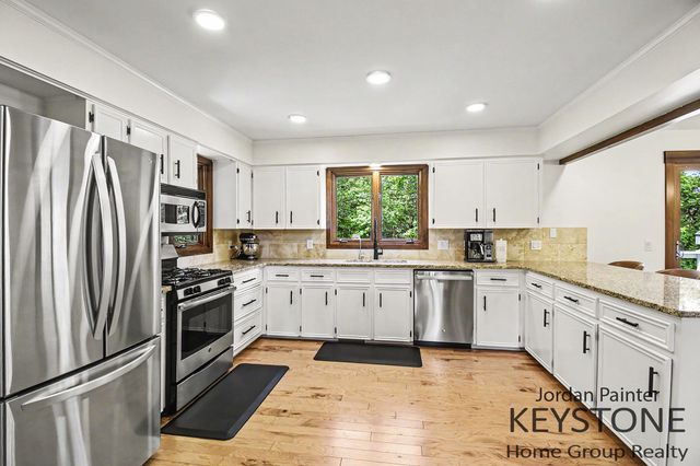 5964 Chicago Drive, Zeeland Twp, MI 49464