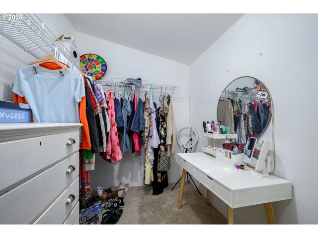 1282 E 3RD St 83, Lafayette, OR 97127