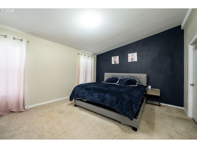 1282 E 3RD St 83, Lafayette, OR 97127