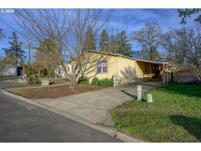 1282 E 3RD St 83, Lafayette, OR 97127