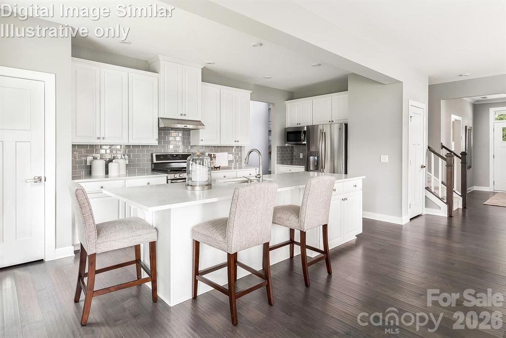 2048 Fernway Drive, Charlotte, NC 28216