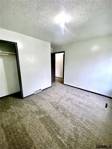 3725 Erkskine Street, Omaha, NE 68111