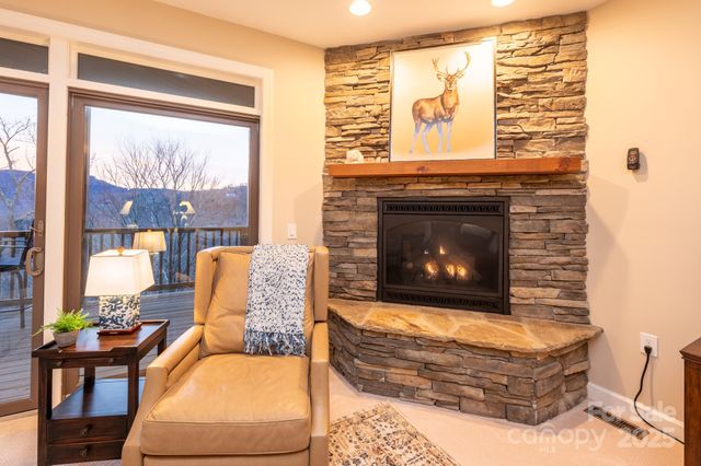 120 Pleasant View Boulevard, Sugar Mountain, NC 28604