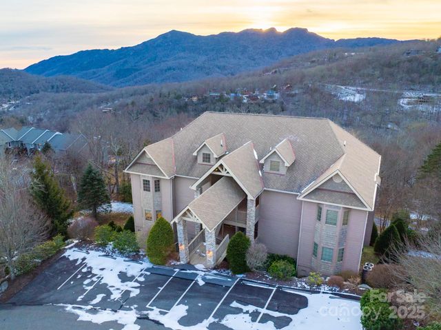 120 Pleasant View Boulevard, Sugar Mountain, NC 28604