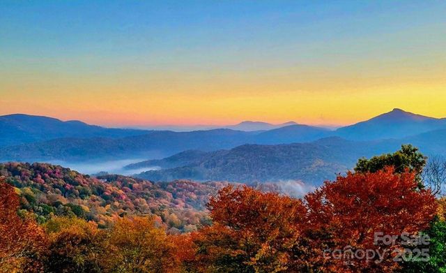 120 Pleasant View Boulevard, Sugar Mountain, NC 28604