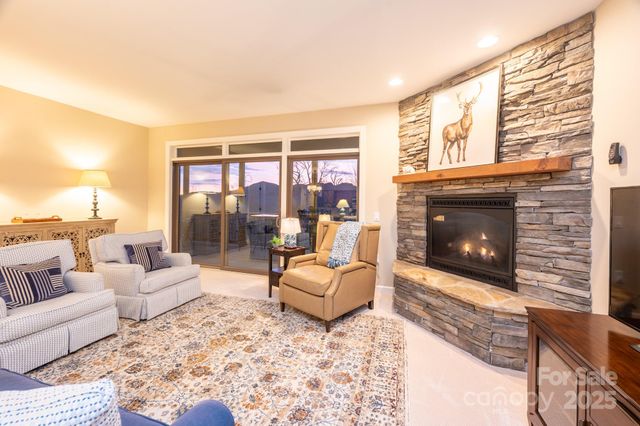 120 Pleasant View Boulevard, Sugar Mountain, NC 28604