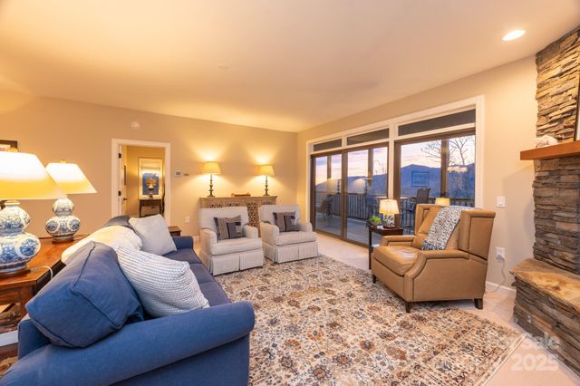 120 Pleasant View Boulevard, Sugar Mountain, NC 28604