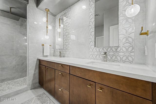 6325 S 24TH Place, Phoenix, AZ 85042