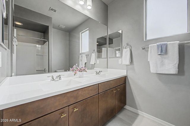 6325 S 24TH Place, Phoenix, AZ 85042