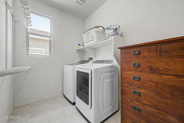 6325 S 24TH Place, Phoenix, AZ 85042